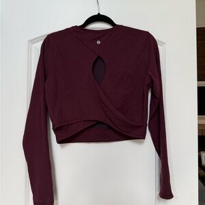 Lululemon plank to pike long sleeve open back yoga top size 6